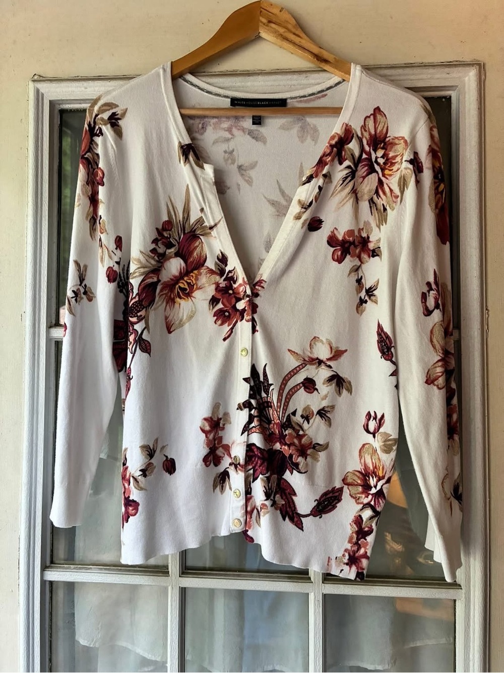 White House Black Market XL Button-Front cardigan sweater White Burgundy bloom